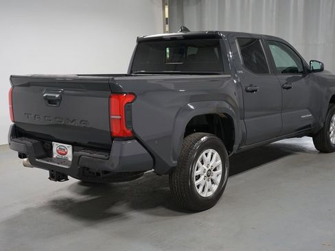 Used 2024 Toyota Tacoma SR5 w/ SR5 Upgrade Package RWD image 8