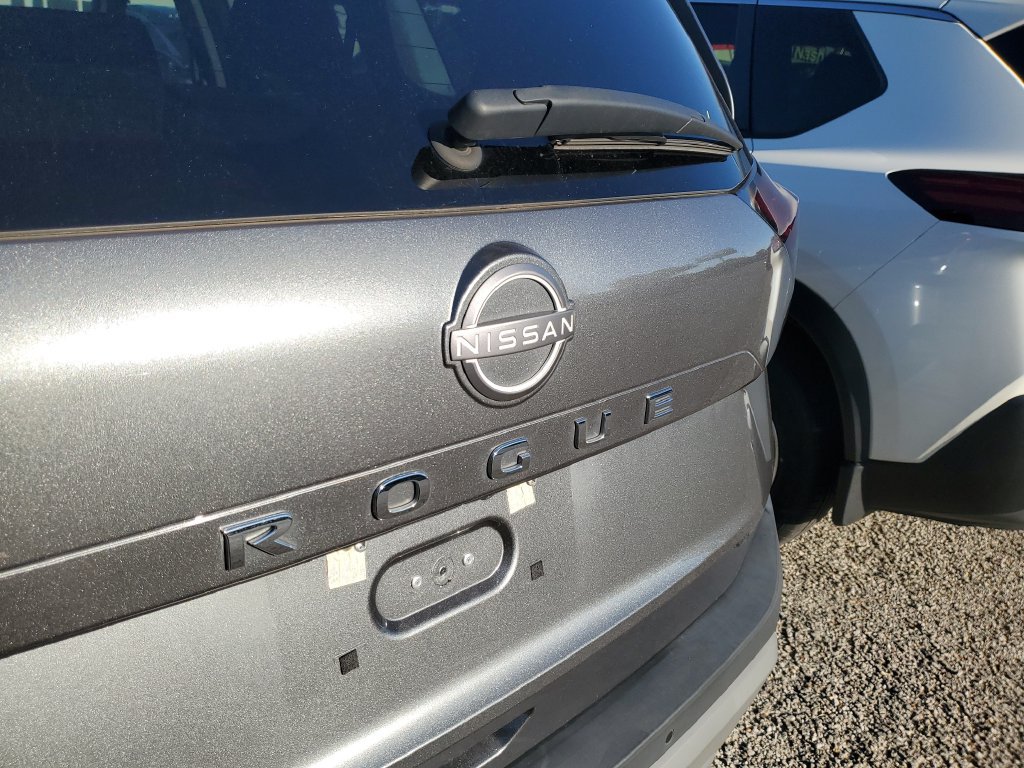Certified 2023 Nissan Rogue S FWD image 16