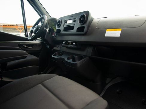 Used 2025 Mercedes-Benz Sprinter 144 Cargo image 14