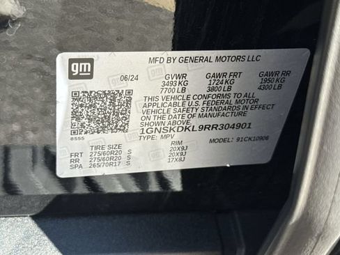 Used 2024 Chevrolet Suburban Z71 w/ Off-Road Capability Package AWD/4WD image 34