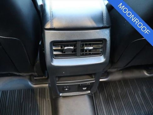 Used 2024 Ford Edge SEL w/ Convenience Package image 16