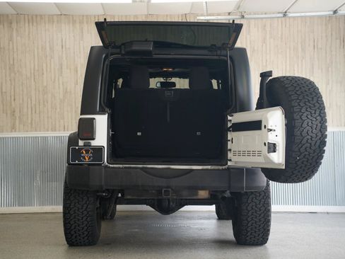 Used 2014 Jeep Wrangler Sport w/ Quick Order Package 24S AWD/4WD image 34