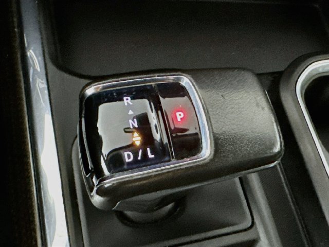 Used 2022 Chevrolet Silverado 1500 RST w/ Convenience Package II AWD/4WD image 20