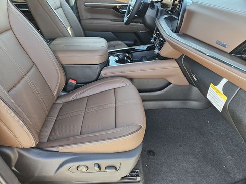 New 2026 Chevrolet Tahoe High Country AWD/4WD image 10