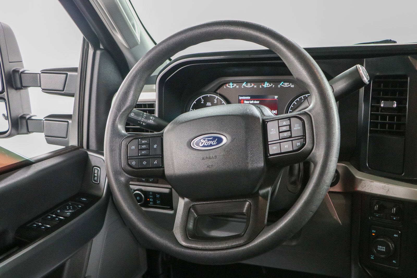 Used 2024 Ford F250 XLT w/ FX4 Off-Road Package AWD/4WD image 13