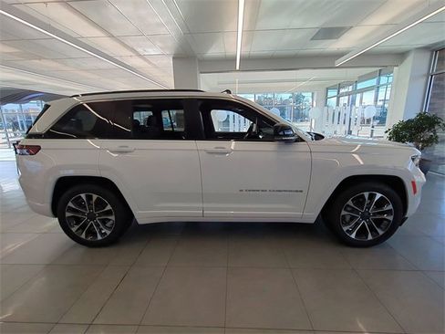 New 2025 Jeep Grand Cherokee Overland w/ Luxury Tech Group IV image 3