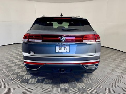 Used 2024 Volkswagen Atlas Cross Sport SE image 6