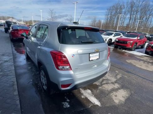 Used 2018 Chevrolet Trax LS image 6