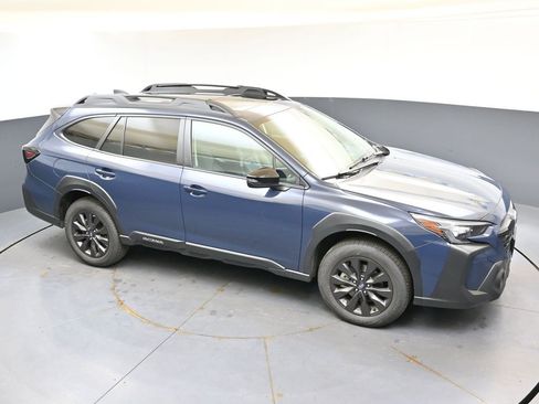 Certified 2025 Subaru Outback Onyx Edition AWD/4WD image 43