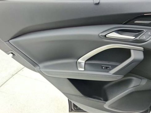 Used 2025 Audi Q5 Premium Plus w/ Premium Plus image 31