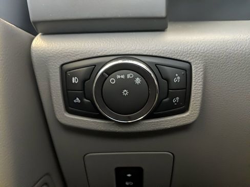 Used 2017 Ford F150 XLT w/ Equipment Group 302A Luxury AWD/4WD image 23