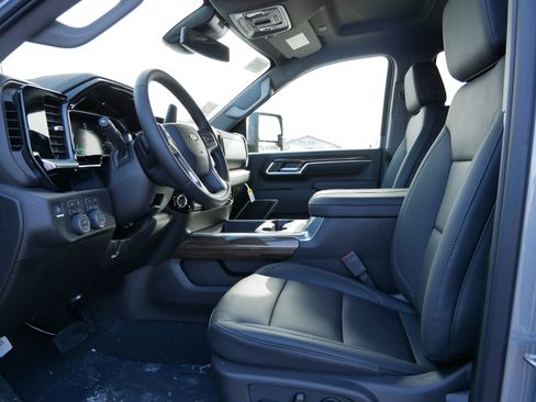 New 2026 Chevrolet Silverado 2500 LT w/ All Star Edition AWD/4WD image 11