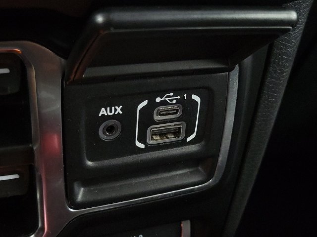 Used 2026 Jeep Wrangler Unlimited Rubicon AWD/4WD image 28