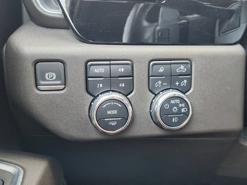 Used 2024 GMC Sierra 1500 SLT AWD/4WD image 24