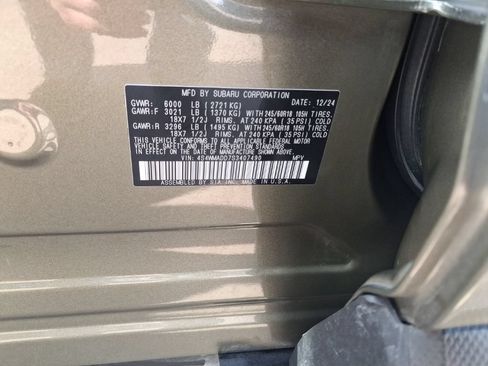 Used 2025 Subaru Ascent Premium AWD/4WD image 3