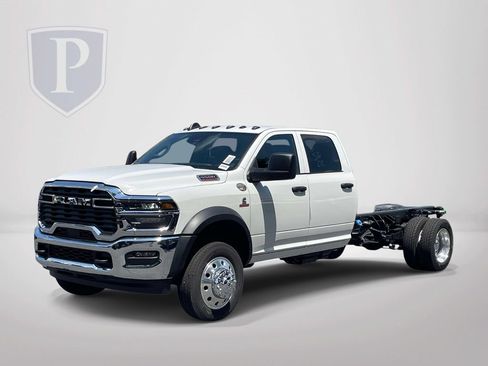 New 2026 RAM 5500 Tradesman w/ Chrome Appearance Group AWD/4WD image 4