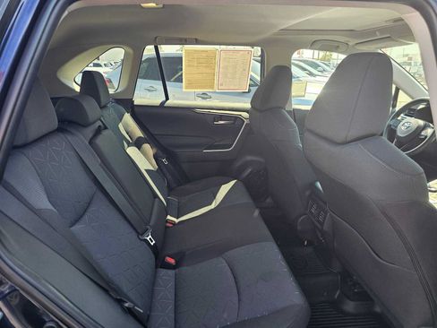 Used 2025 Toyota RAV4 XLE w/ Convenience Package AWD/4WD image 12