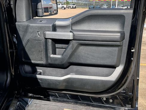 Used 2016 Ford F150 XLT w/ Equipment Group 302A Luxury image 21