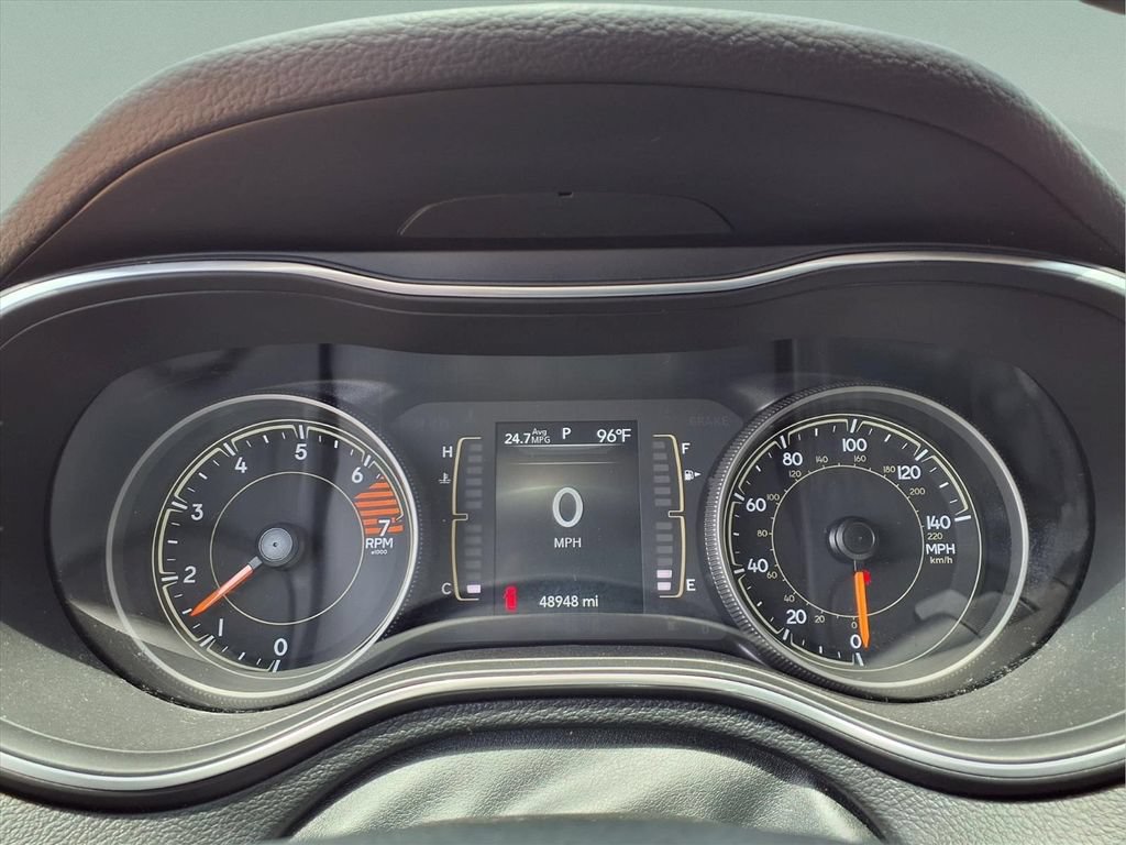 Used 2021 Jeep Cherokee Latitude Plus FWD image 16