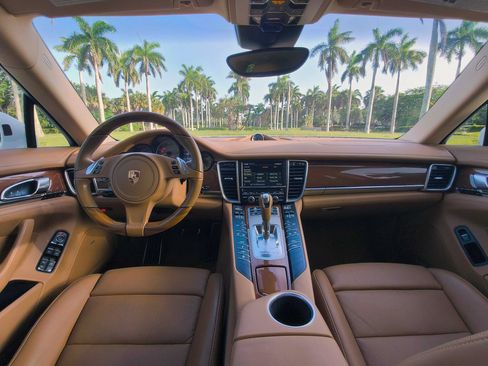 Used 2015 Porsche Panamera S RWD image 26
