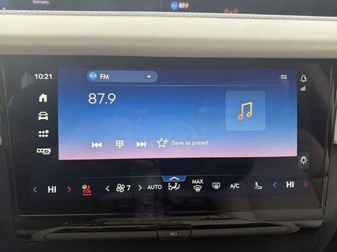 New 2025 Lincoln Navigator Reserve image 16