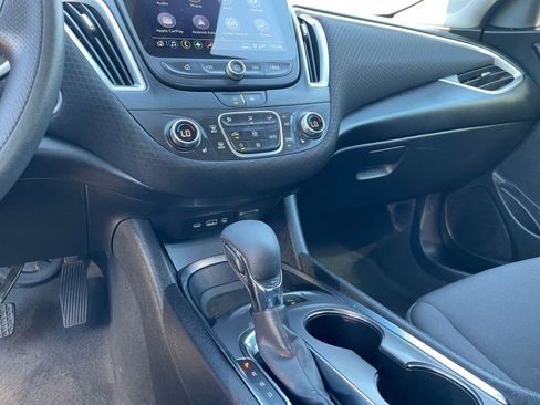 Used 2024 Chevrolet Malibu LT image 43