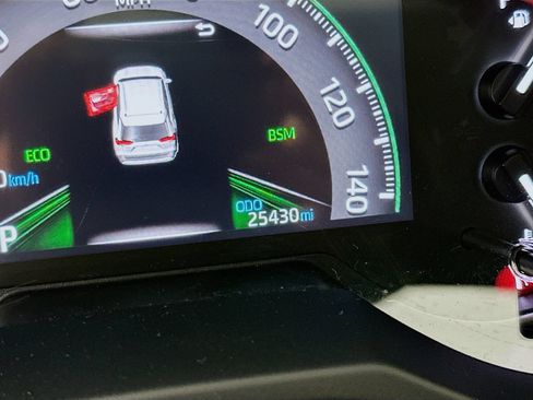 Certified 2025 Toyota RAV4 XLE w/ Convenience Package AWD/4WD image 12