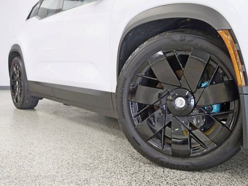 Used 2023 Fisker Ocean Extreme image 4