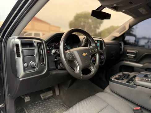 Used 2015 Chevrolet Silverado 1500 LT w/ Texas Edition, 1LT Trim RWD image 9