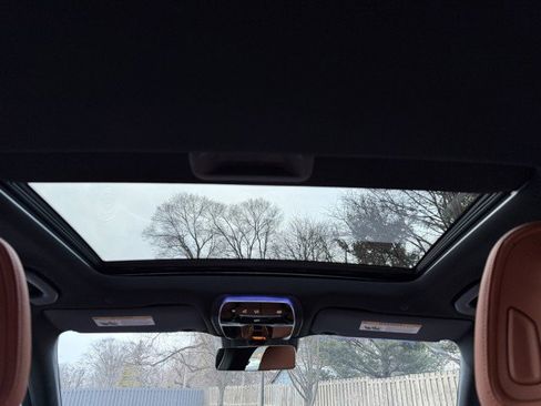 Used 2025 Mercedes-Benz C 300 4MATIC Sedan image 18