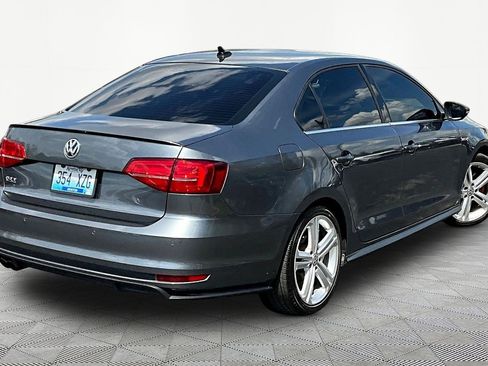 Used 2017 Volkswagen Jetta GLI image 6