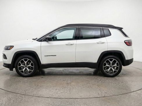 Used 2025 Jeep Compass Limited AWD/4WD image 5