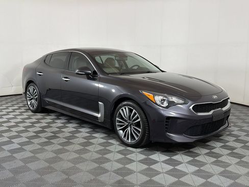 Used 2019 Kia Stinger RWD image 8