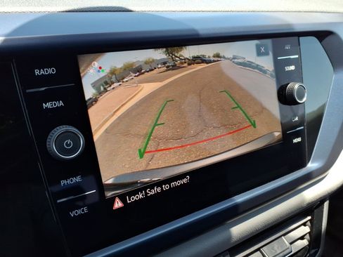 Certified 2023 Volkswagen Taos SE FWD image 29