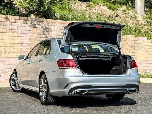 Used 2016 Mercedes-Benz E 350 Sedan image 19