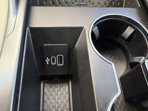 Used 2024 Lincoln Nautilus Premier w/ Equipment Group 102A image 31