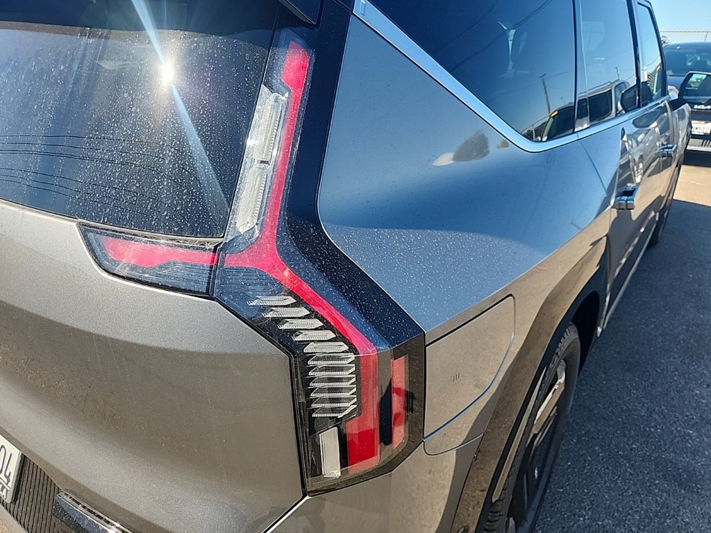 Certified 2024 Kia EV9 Land AWD/4WD image 14