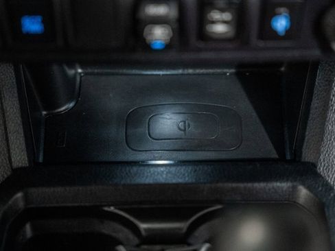 Used 2018 Toyota Tacoma TRD Off-Road image 27