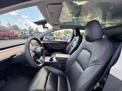 Used 2023 Tesla Model Y Long Range AWD/4WD image 21