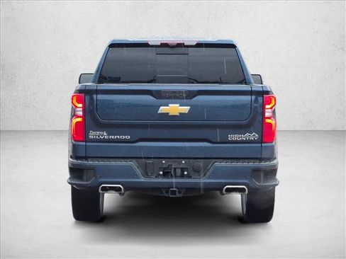 Used 2021 Chevrolet Silverado 1500 High Country w/ Technology Package AWD/4WD image 6