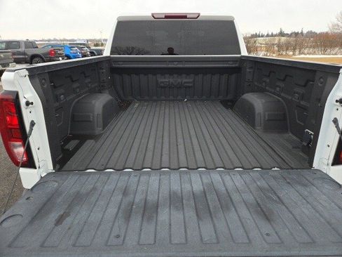 Used 2023 GMC Sierra 1500 SLE image 5