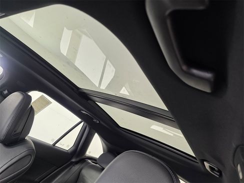 New 2026 Mercedes-Benz GLC 43 AMG 4MATIC image 9