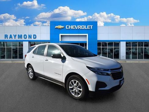 Used 2023 Chevrolet Equinox LS FWD image 10