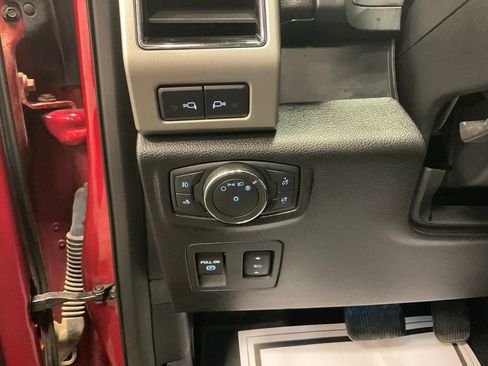 Used 2020 Ford F150 Lariat image 16