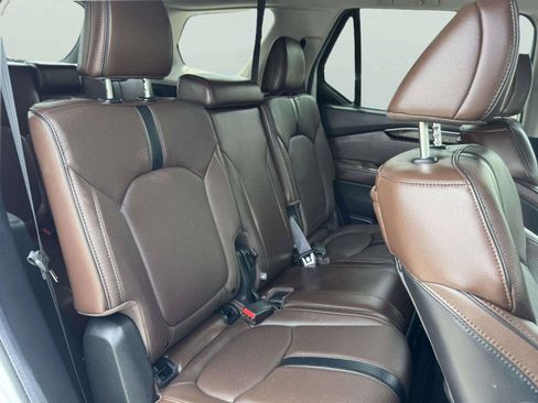 Used 2025 Honda Pilot Elite image 54