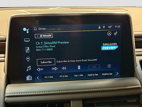 Used 2023 Chevrolet Suburban Premier image 11