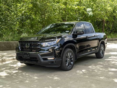 Used 2024 Honda Ridgeline Sport image 5
