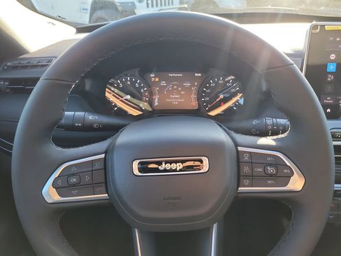 New 2026 Jeep Compass Limited AWD/4WD image 31
