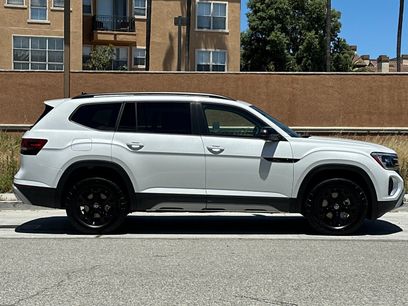 New 2026 Volkswagen Atlas Peak Edition