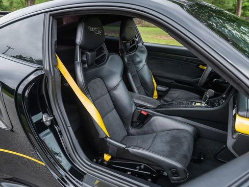 Used 2018 Porsche 911 GT2 RS w/ Weissach Package RWD image 4